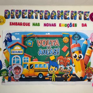 PAINEL DIVERTIDAMENTE VOLTA ÀS AULAS
